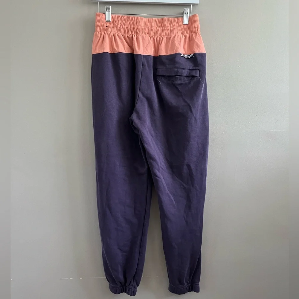 Nike Sportswear Icon Clash Women’s‎ Joggers Purple Pink Sweat Pants